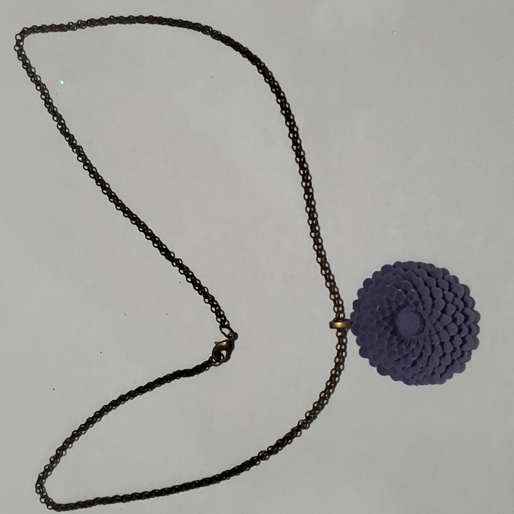 Purple flower necklace